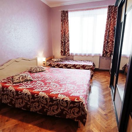 איוונו-פרנקיבסק Centreville Apartments מראה חיצוני תמונה