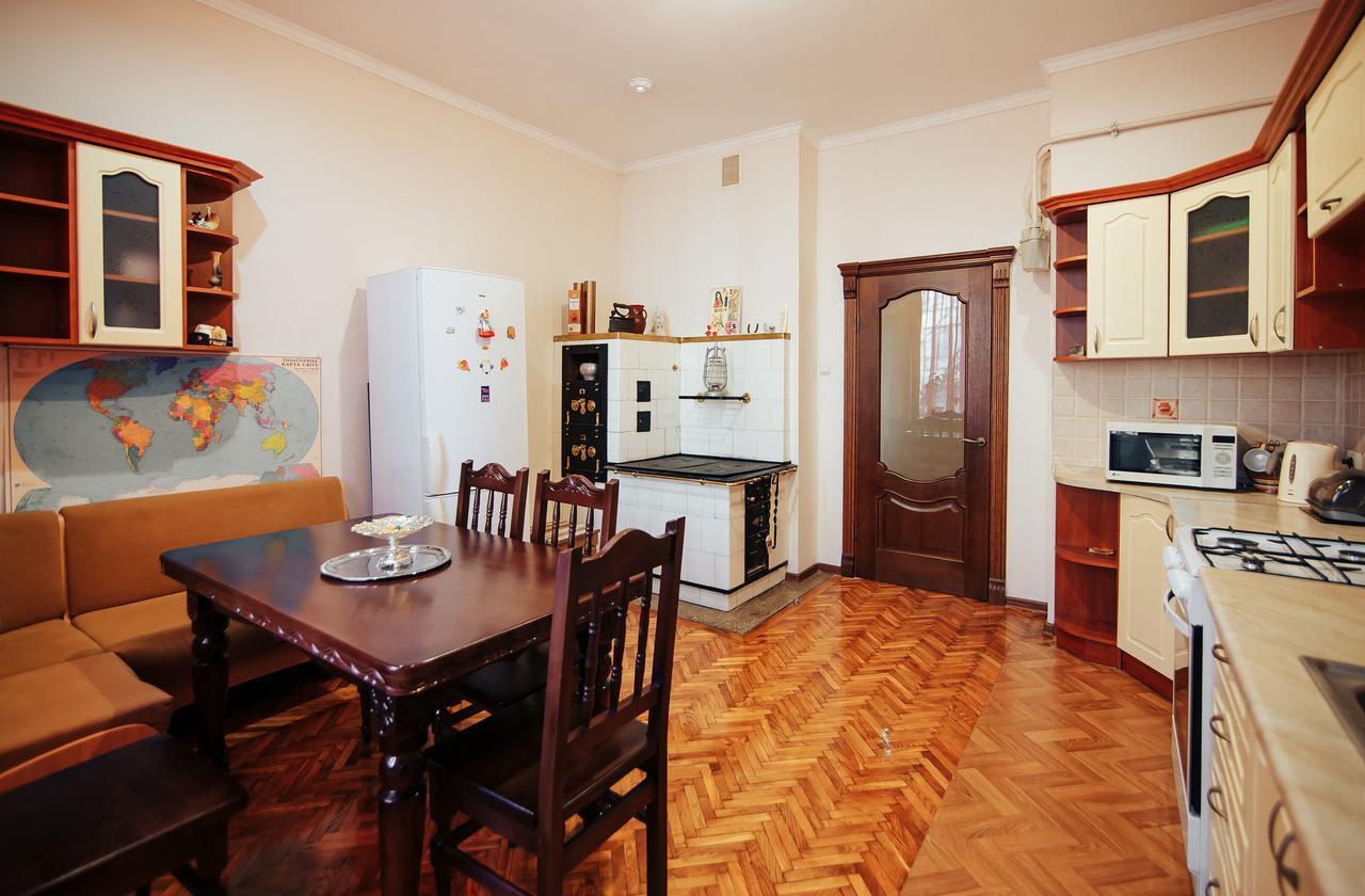 איוונו-פרנקיבסק Centreville Apartments מראה חיצוני תמונה